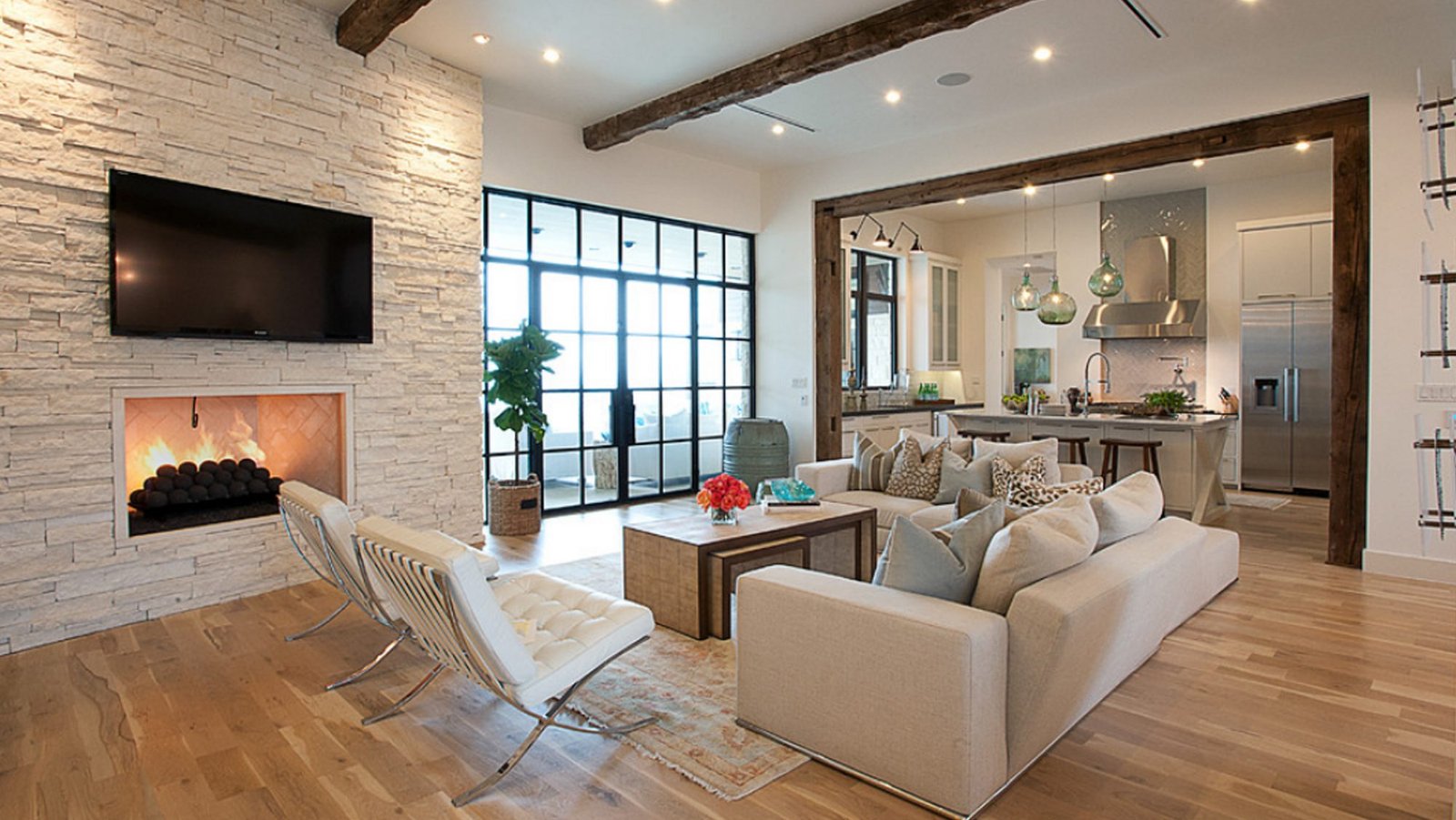How to Make a Smaller House Feels Spacious? How to Make a Smaller House Feels Spacious?