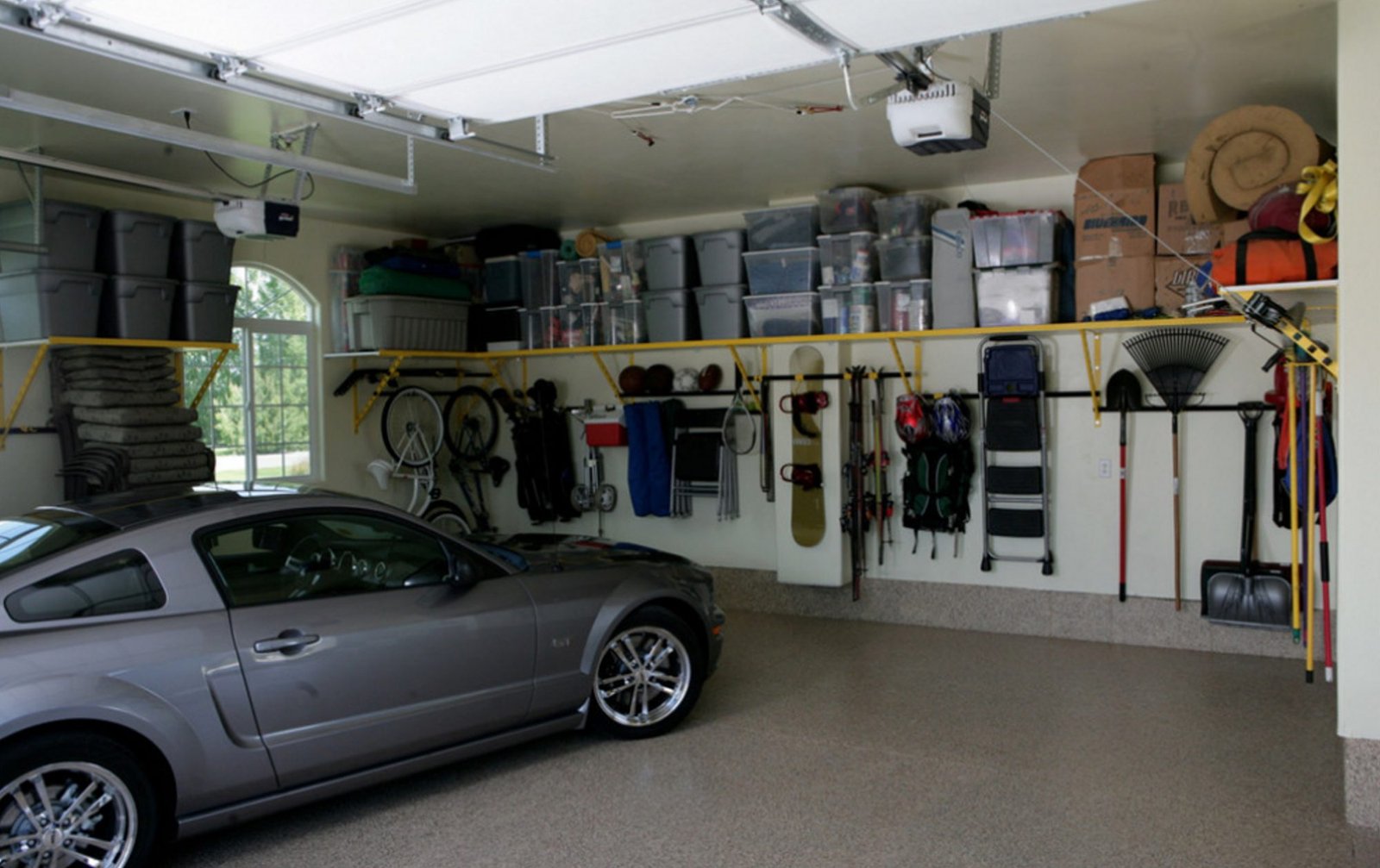 Cleaning a Cluttered Garage