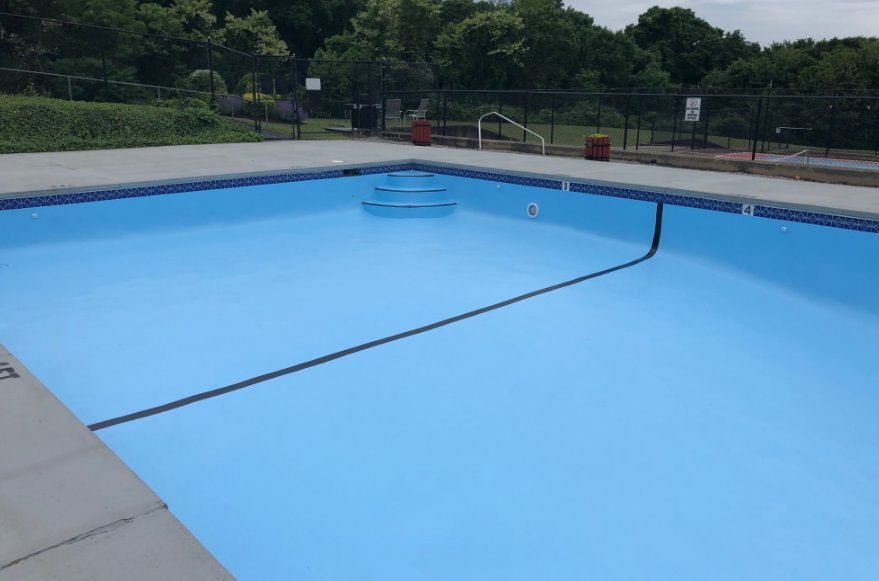 How to Paint a Swimming Pool with Epoxy, Acrylic or Chlorinated Rubber Paint