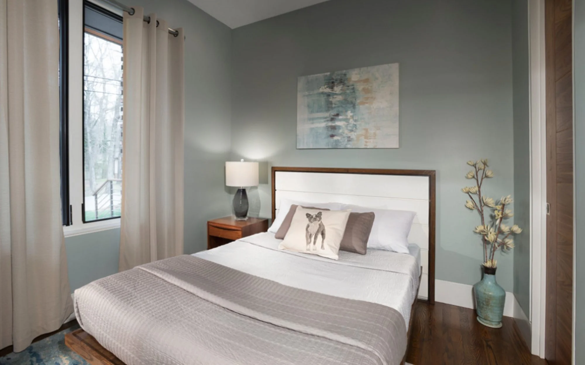 Remodeling a Small Bedroom