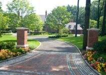 The Best Ways to Remove Calcium Deposits From a Red Brick Driveway