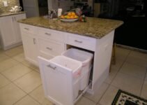 Kitchen Trash Can – Cleaning and Sanitizing