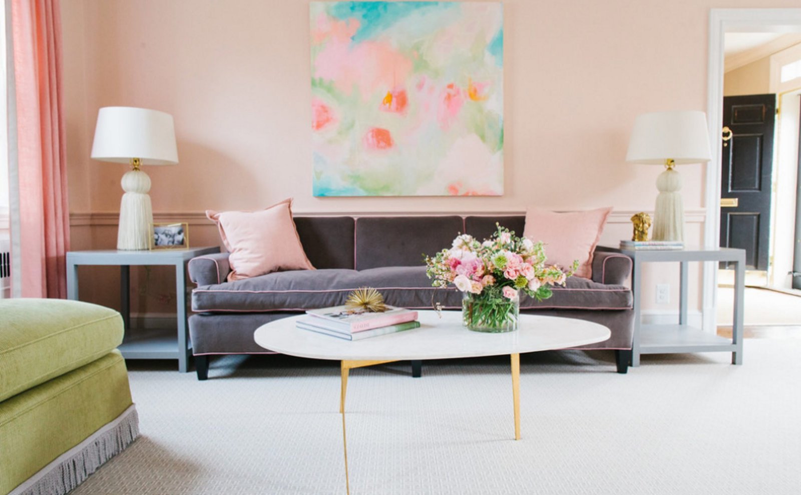 The Balance between Strong Colours and Pastel Shades