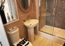 <strong>Smart Tips and Ideas for Small Bathrooms</strong>