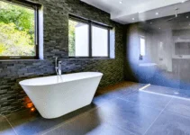 <strong>Luxury and electronics move into the bathroom</strong>