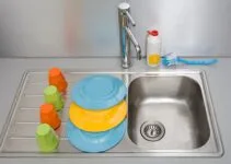 When to Replace Your Dishwashing Brush