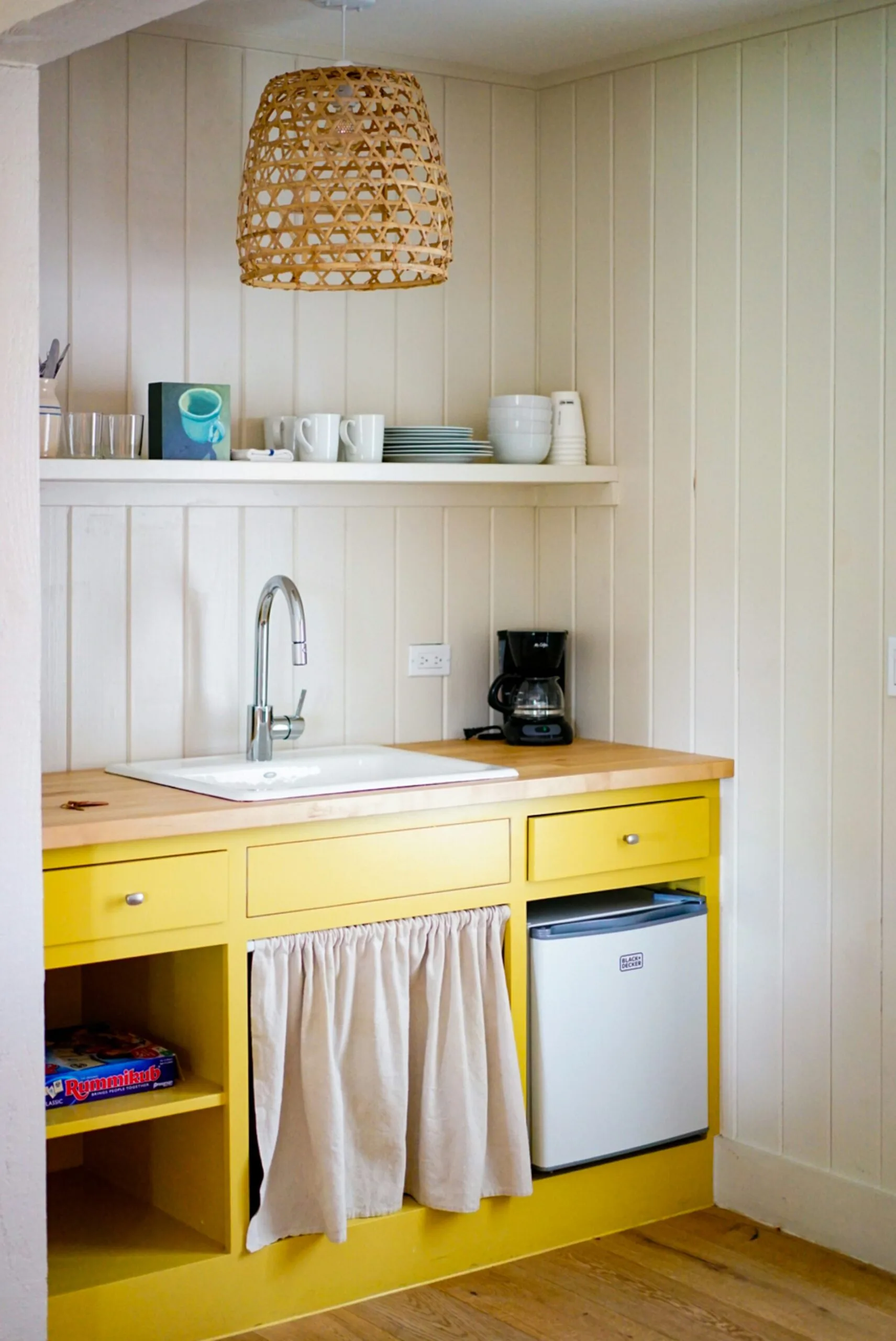 Design Tricks to Make Your Small Kitchen Look Larger