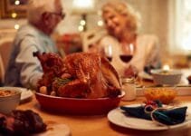 5 Expert Tips for Hosting Thanksgiving Dinner on a Budget 5 Expert Tips for Hosting Thanksgiving Dinner on a Budget