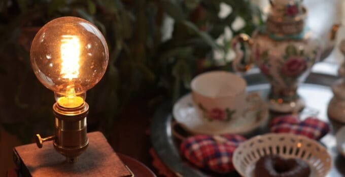 Small Apartments, Timeless Style: Where Modern Meets Vintage Magic Small Apartments, Timeless Style: Where Modern Meets Vintage Magic